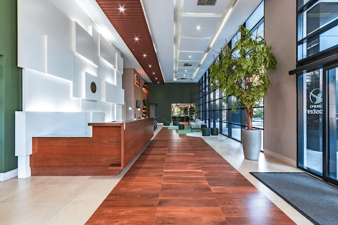 Edifício Neo Corporate, 25 de Maio. Endereço: R. Heitor Stockler de França, 396 - Centro Cívico, Curitiba - PR, 80030-030